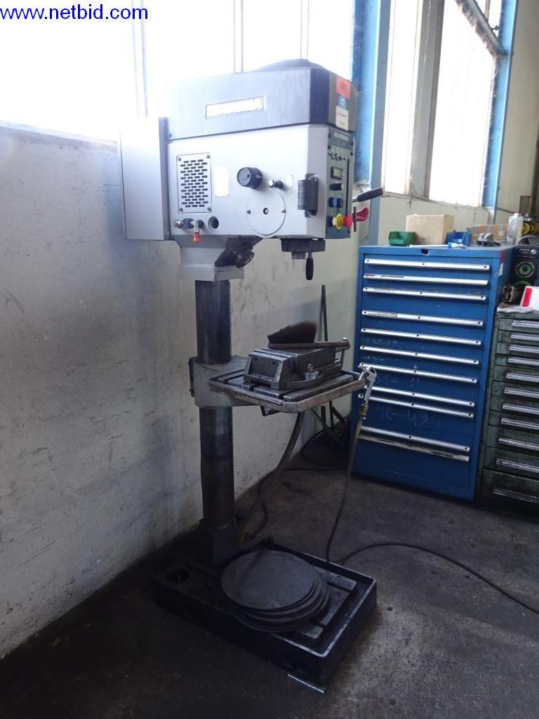 Well-maintained machines and technical systems for steel and sheet metal processing-1