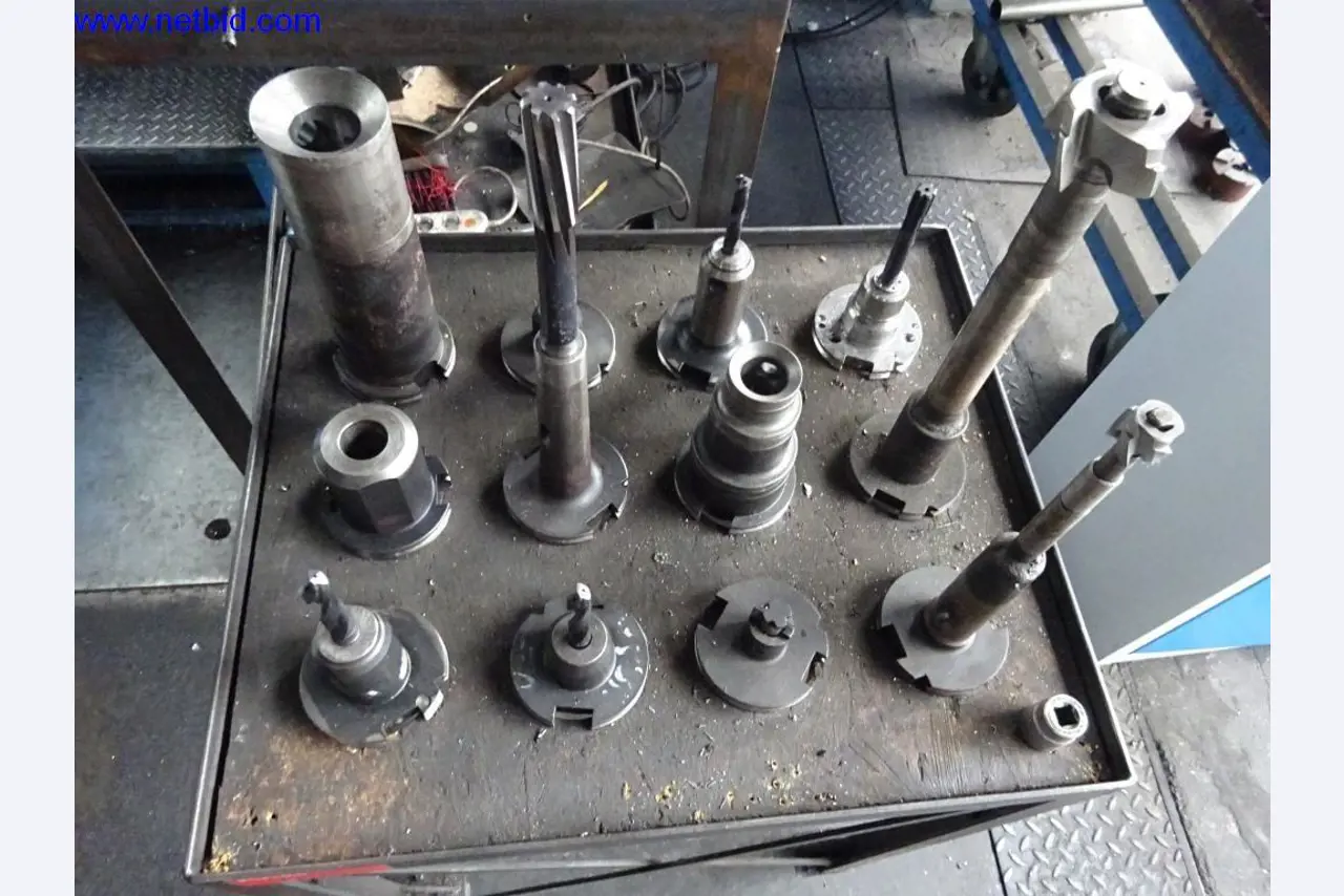 Mantenimiento de máquinas y equipos técnicos para la transformación del acero y la chapa.-11