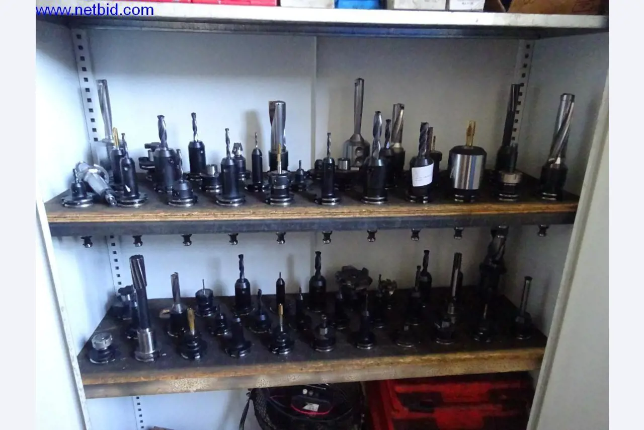 Well-maintained machines and technical systems for steel and sheet metal processing-2