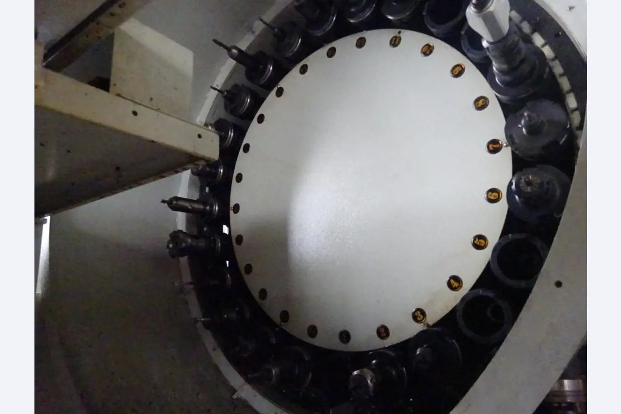 Well-maintained machines and technical systems for steel and sheet metal processing-11