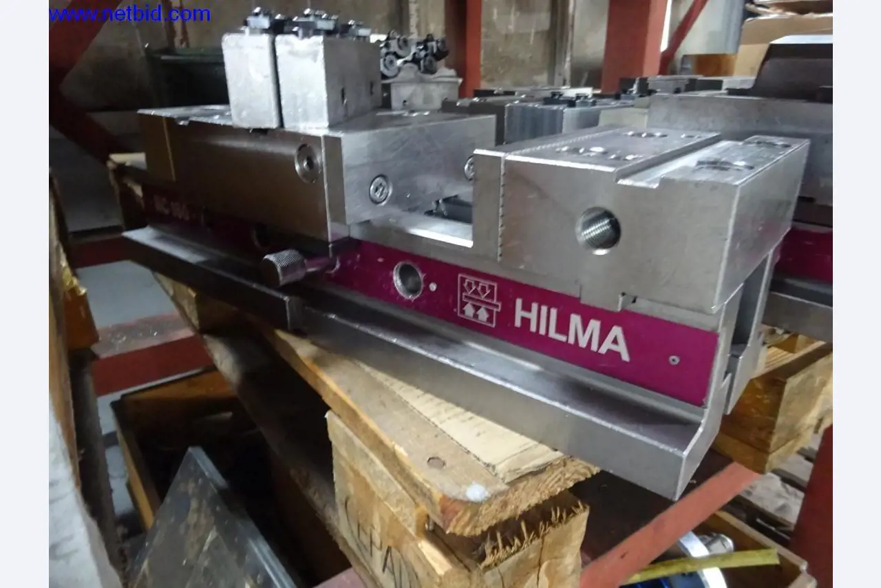 Vzdrževal stroje in tehnično opremo za obdelavo jekla in pločevine-2