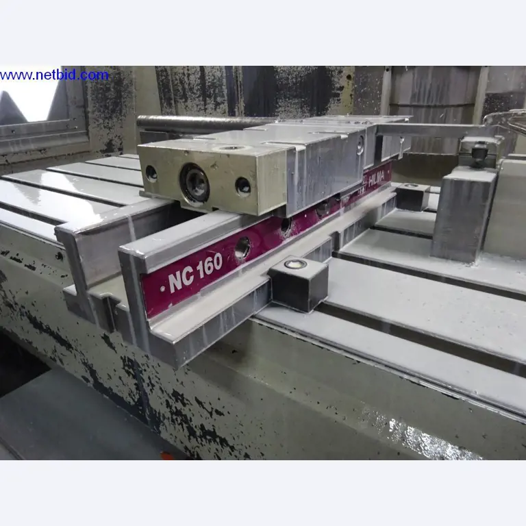 Vzdrževal stroje in tehnično opremo za obdelavo jekla in pločevine-2