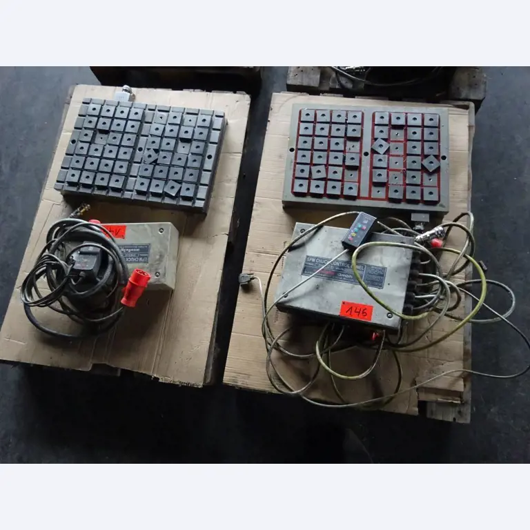 Vzdrževal stroje in tehnično opremo za obdelavo jekla in pločevine-1