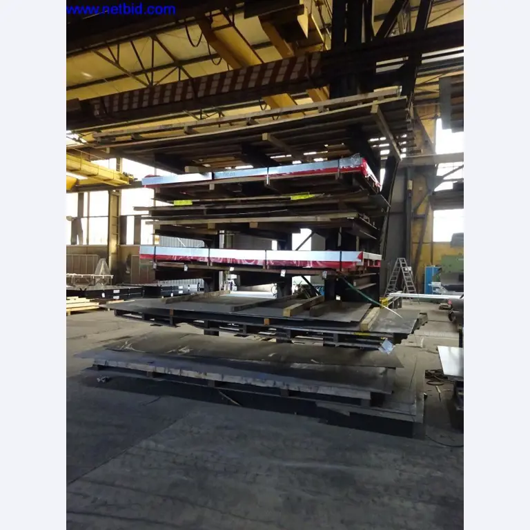 Machines et installations techniques entretenues pour le travail de l'acier et de la tôle-2