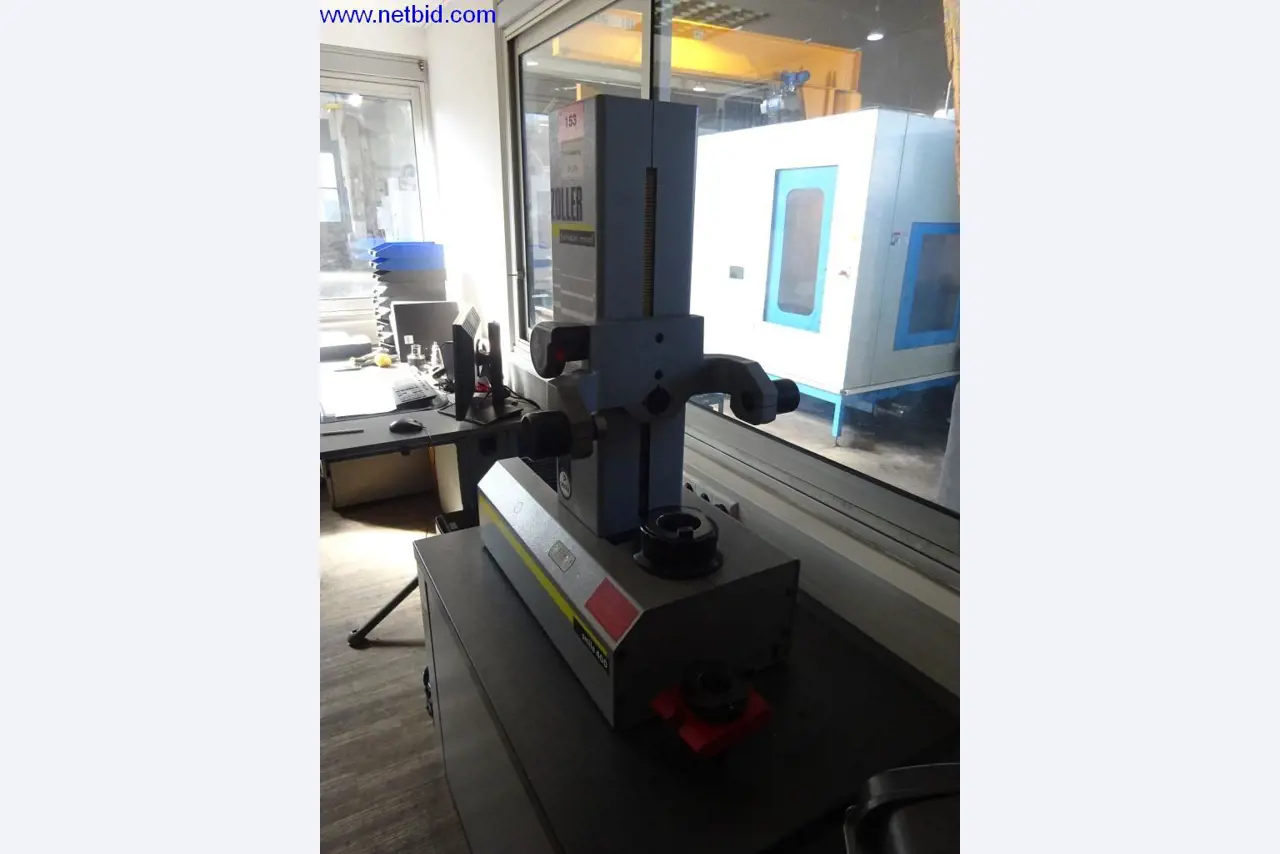 Vzdrževal stroje in tehnično opremo za obdelavo jekla in pločevine-3