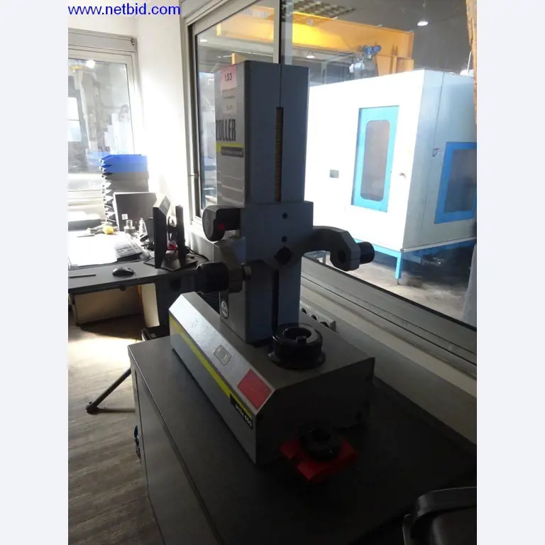 Vzdrževal stroje in tehnično opremo za obdelavo jekla in pločevine-3