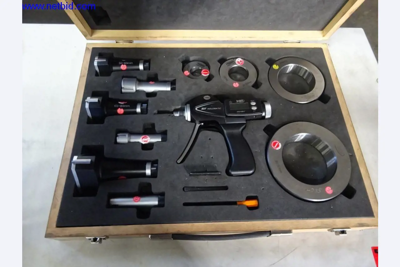 Vzdrževal stroje in tehnično opremo za obdelavo jekla in pločevine-8