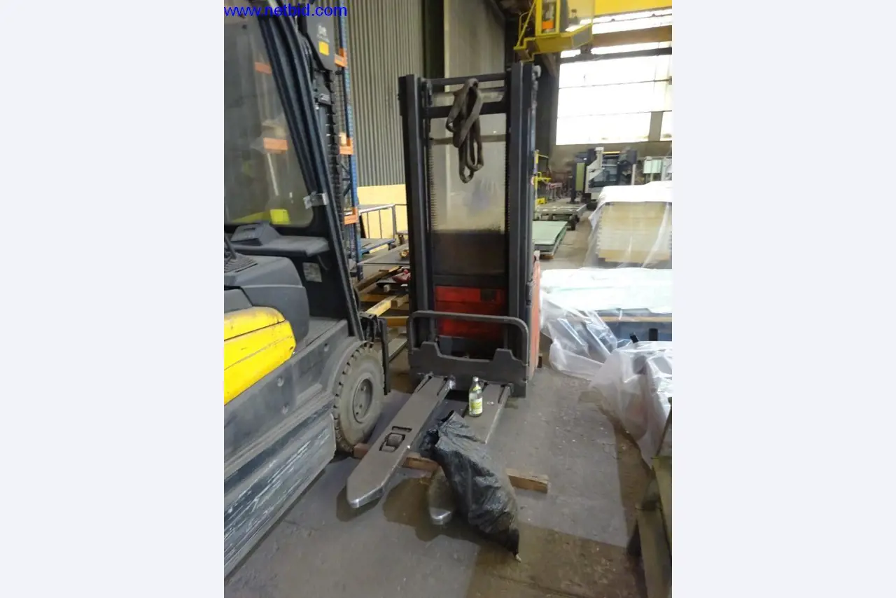 Well-maintained machines and technical systems for steel and sheet metal processing-1