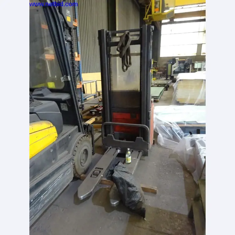 Well-maintained machines and technical systems for steel and sheet metal processing-1