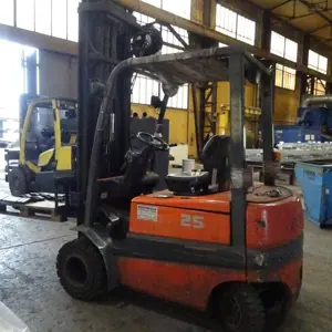 Electric forklift Toyota FBMF25