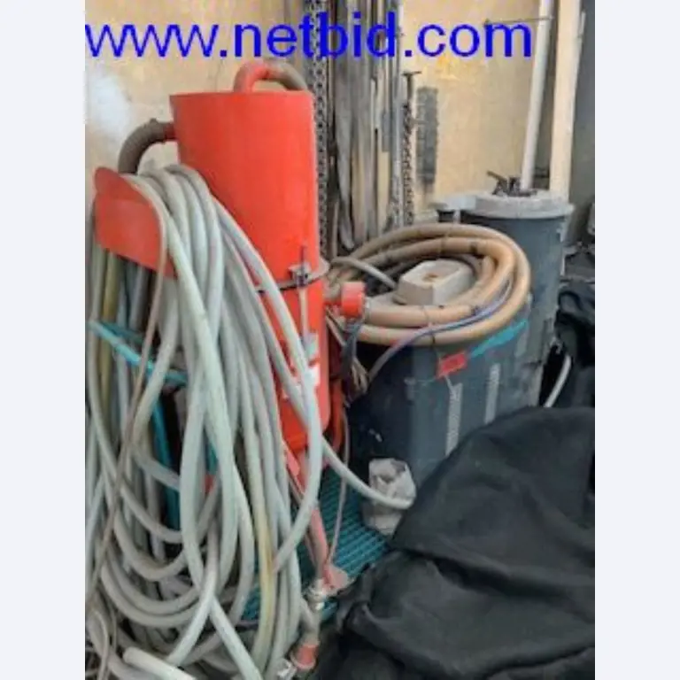 Vzdrževal stroje in tehnično opremo za obdelavo jekla in pločevine-1