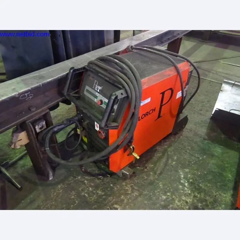 Machines et installations techniques entretenues pour le travail de l'acier et de la tôle-1