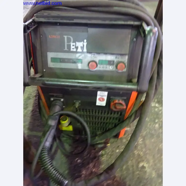 Machines et installations techniques entretenues pour le travail de l'acier et de la tôle-2