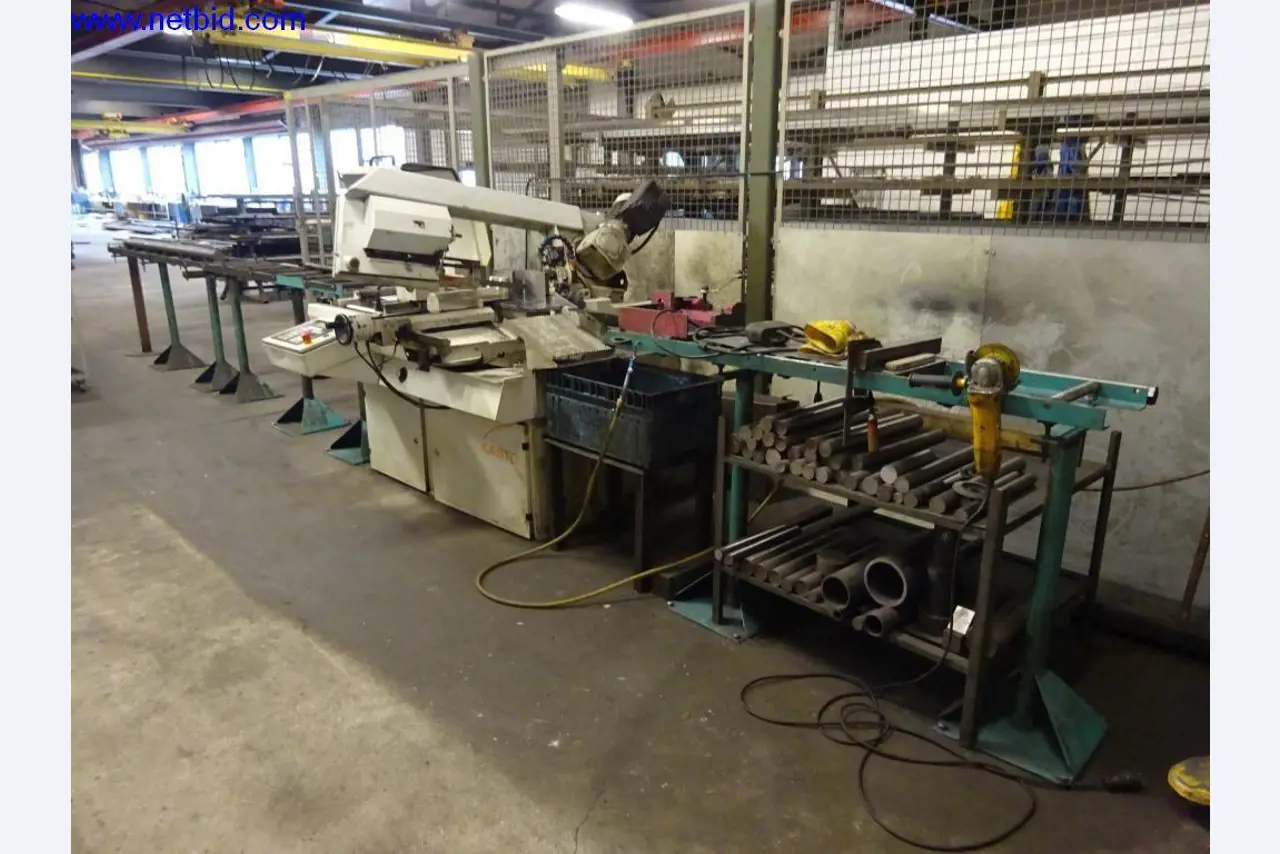 Vzdrževal stroje in tehnično opremo za obdelavo jekla in pločevine-2