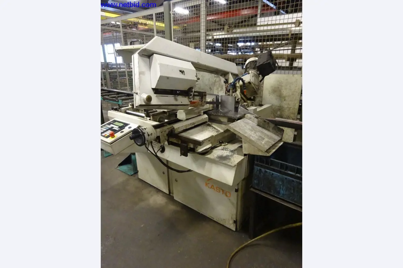 Vzdrževal stroje in tehnično opremo za obdelavo jekla in pločevine-3