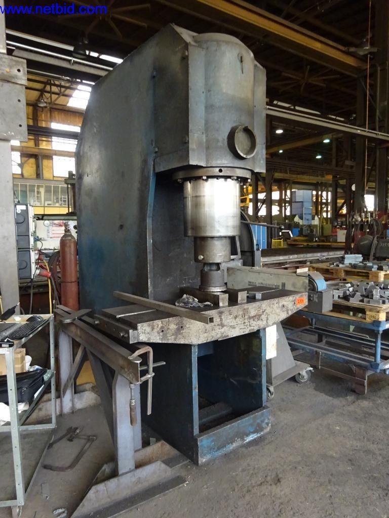 Gepflegte Maschinen u. techn. Anlagen zur Stahl- u. Blechbearbeitung -1