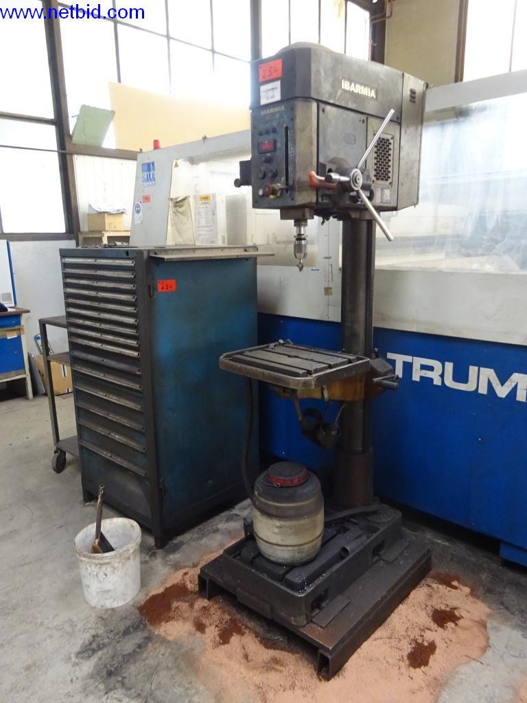 Machines et installations techniques entretenues pour le travail de l'acier et de la tôle-2