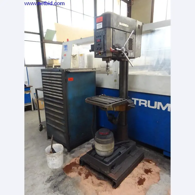 Machines et installations techniques entretenues pour le travail de l'acier et de la tôle-2