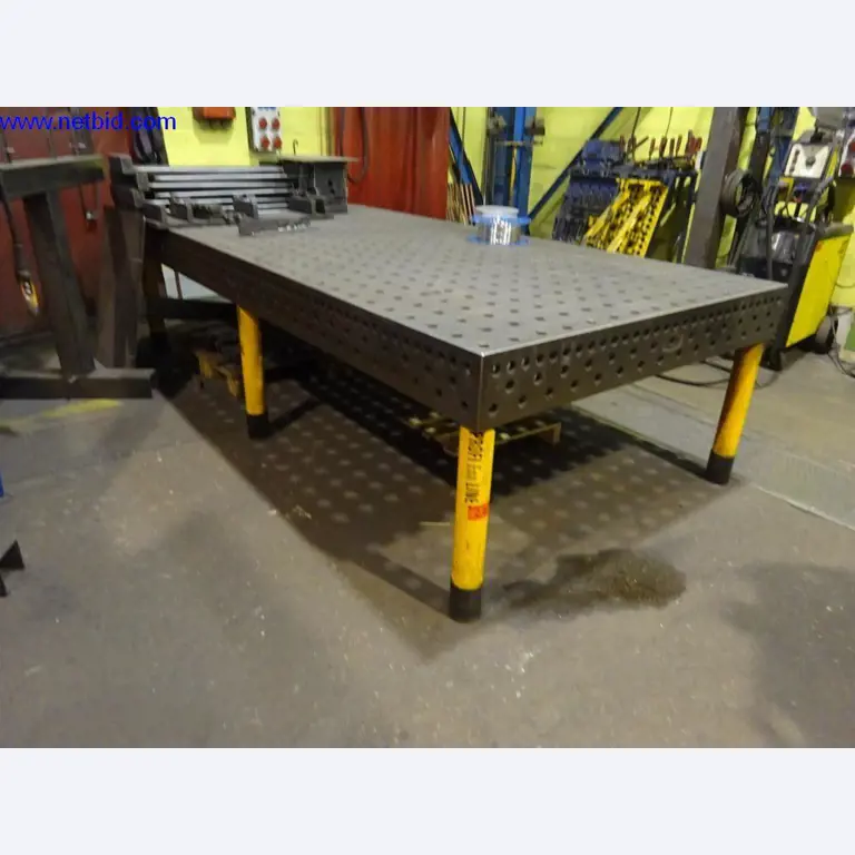 Well-maintained machines and technical systems for steel and sheet metal processing-1