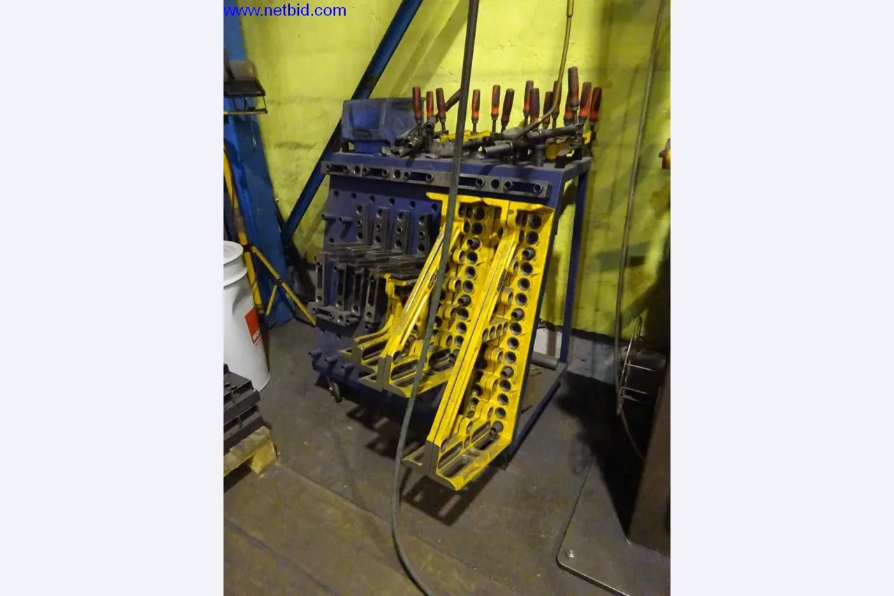 Well-maintained machines and technical systems for steel and sheet metal processing-3