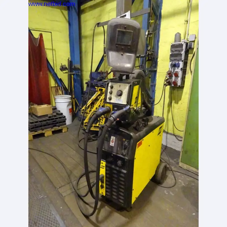 Machines et installations techniques entretenues pour le travail de l'acier et de la tôle-1