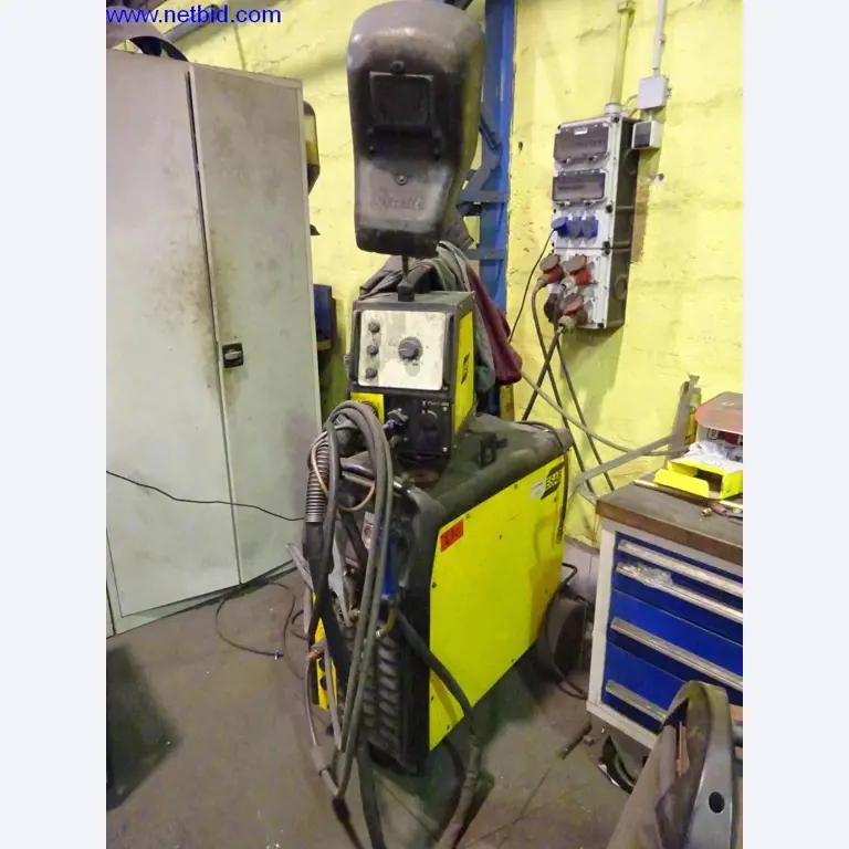 Machines et installations techniques entretenues pour le travail de l'acier et de la tôle-1