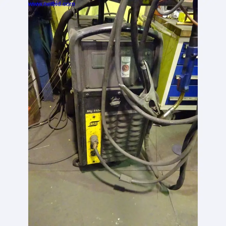 Machines et installations techniques entretenues pour le travail de l'acier et de la tôle-2