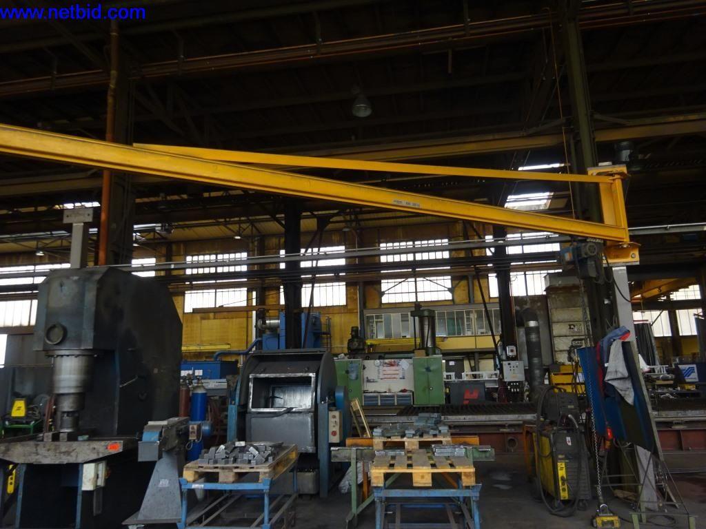 Well-maintained machines and technical systems for steel and sheet metal processing-1