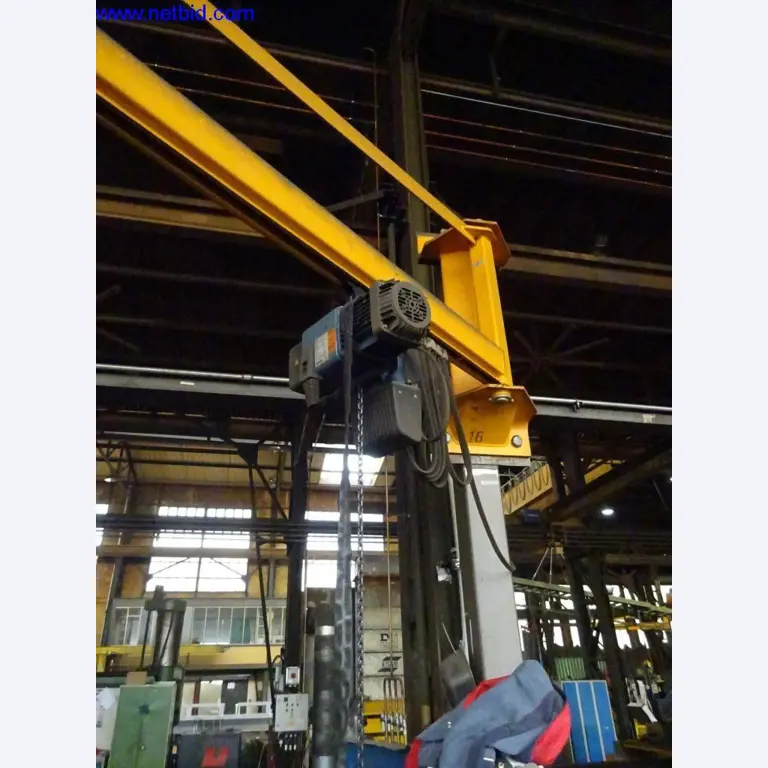 Machines et installations techniques entretenues pour le travail de l'acier et de la tôle-2