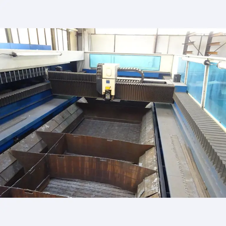 Well-maintained machines and technical systems for steel and sheet metal processing-12