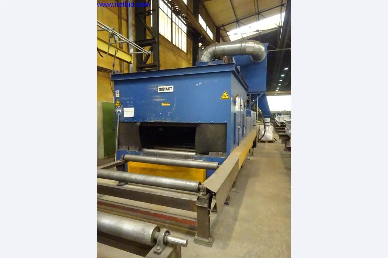 Vzdrževal stroje in tehnično opremo za obdelavo jekla in pločevine-1