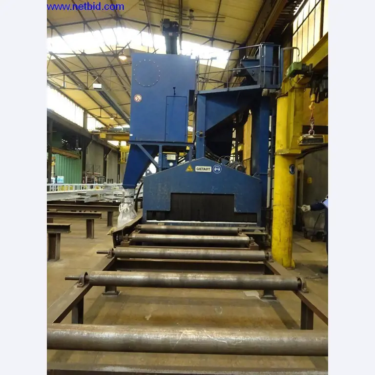 Vzdrževal stroje in tehnično opremo za obdelavo jekla in pločevine-4