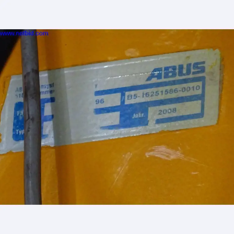 Vzdrževal stroje in tehnično opremo za obdelavo jekla in pločevine-3