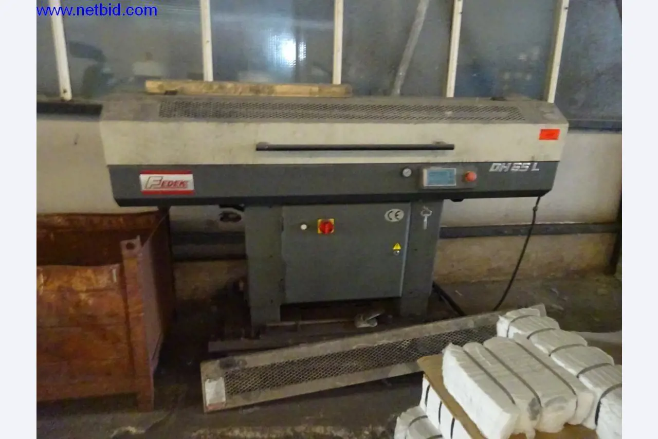 Vzdrževal stroje in tehnično opremo za obdelavo jekla in pločevine-2