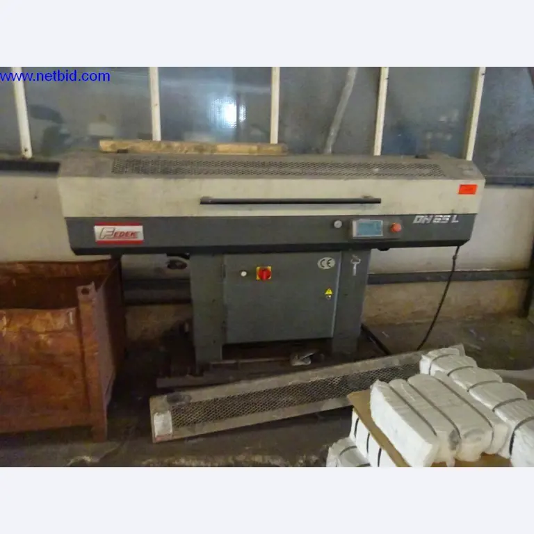 Vzdrževal stroje in tehnično opremo za obdelavo jekla in pločevine-2