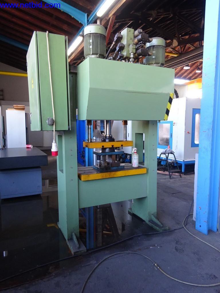 Konserwacja maszyn i urządzeń technicznych do obróbki stali i blach-2