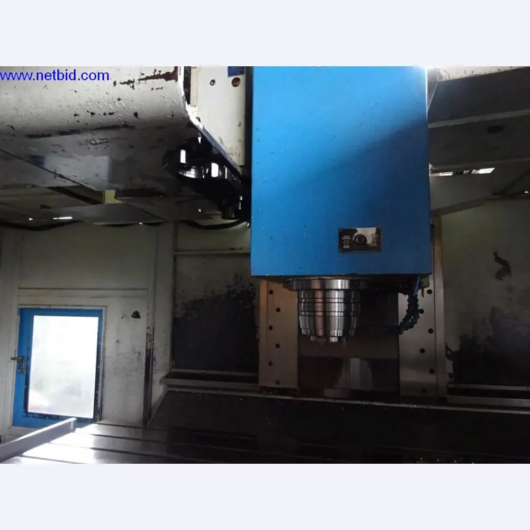 Vzdrževal stroje in tehnično opremo za obdelavo jekla in pločevine-6