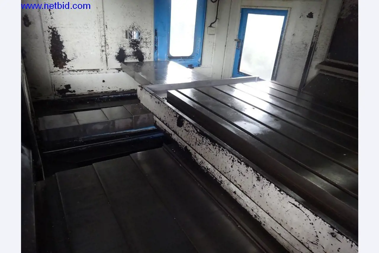 Vzdrževal stroje in tehnično opremo za obdelavo jekla in pločevine-3