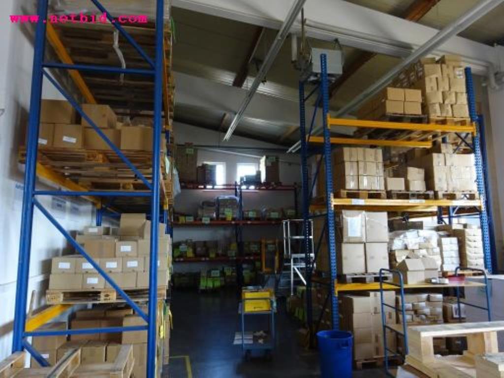 
Maschinen aus den Bereichen Digitaldruck, Druckvorstufe und Weiterverarbeitung<br>sowie die Betriebs- und Geschäftsausstattung-1