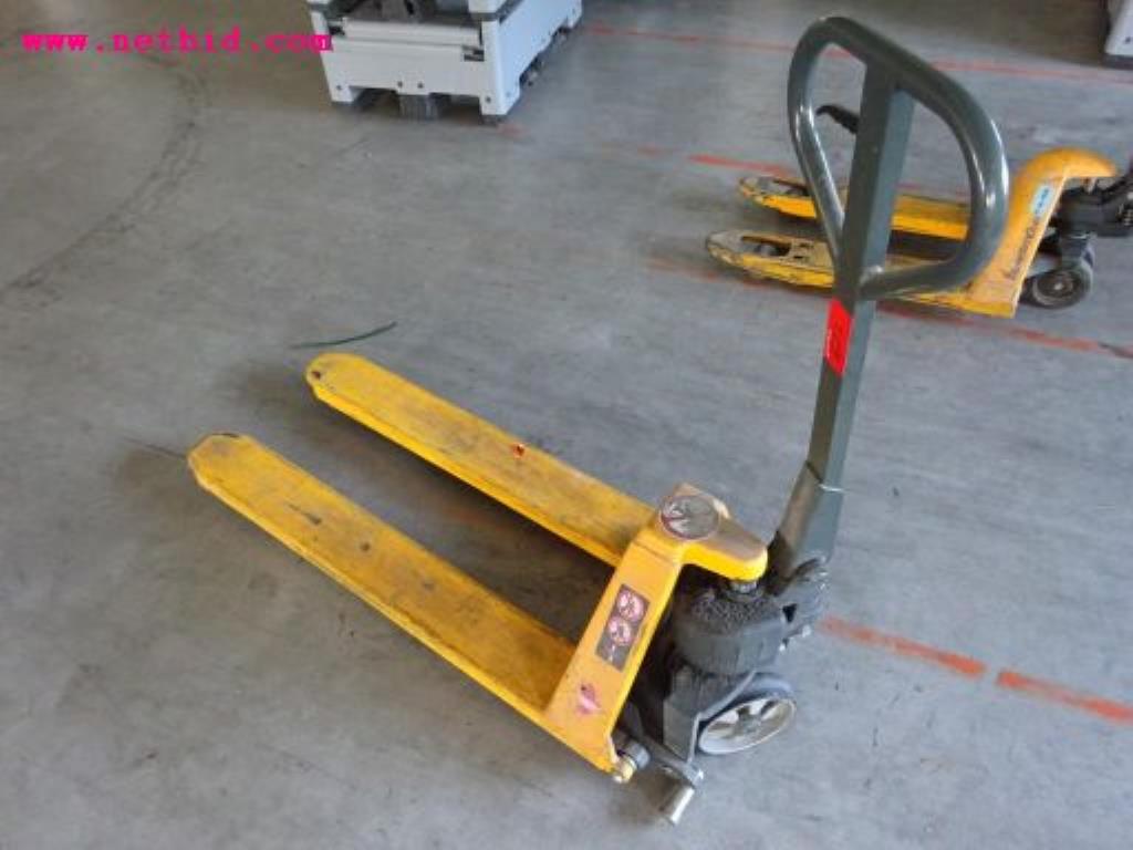 
Maschinen aus den Bereichen Digitaldruck, Druckvorstufe und Weiterverarbeitung<br>sowie die Betriebs- und Geschäftsausstattung-1