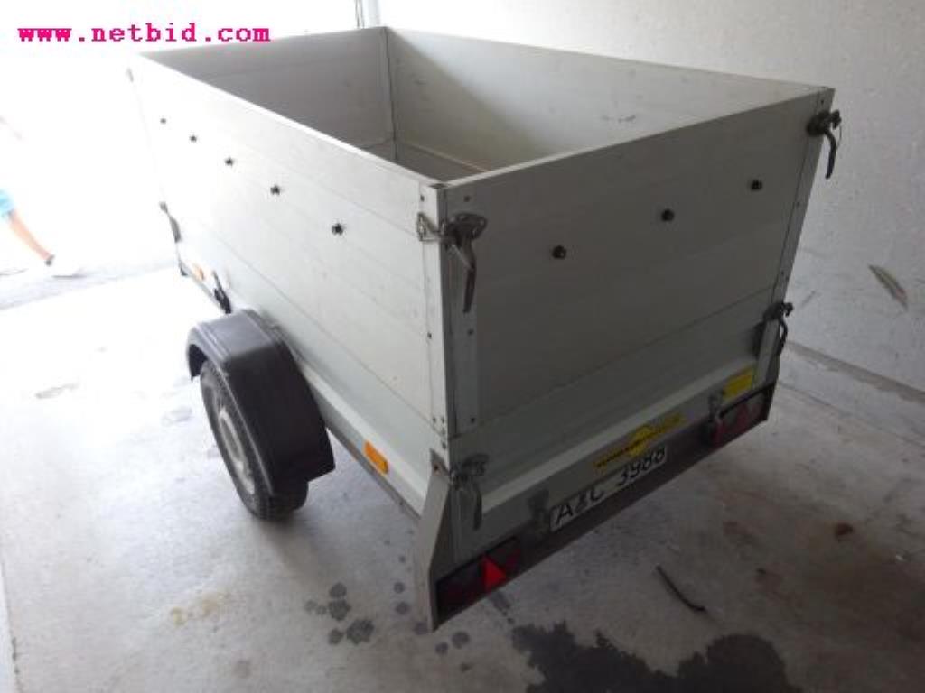 
Maschinen aus den Bereichen Digitaldruck, Druckvorstufe und Weiterverarbeitung<br>sowie die Betriebs- und Geschäftsausstattung-2