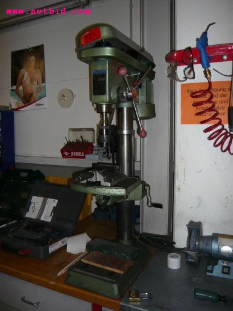 
Maschinen aus den Bereichen Digitaldruck, Druckvorstufe und Weiterverarbeitung<br>sowie die Betriebs- und Geschäftsausstattung-1