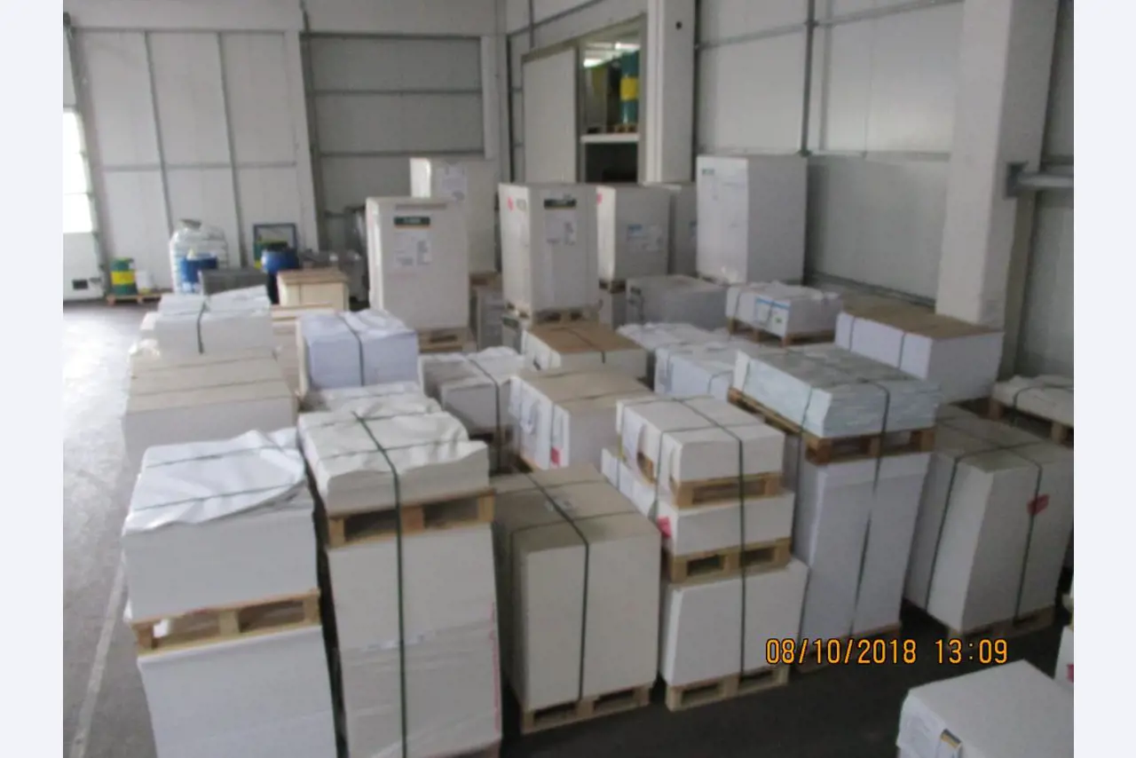 Máquinas de impressão digital, de pré-impressão e de pós-impressão<br>, bem como equipamento de escritório e comercial-4