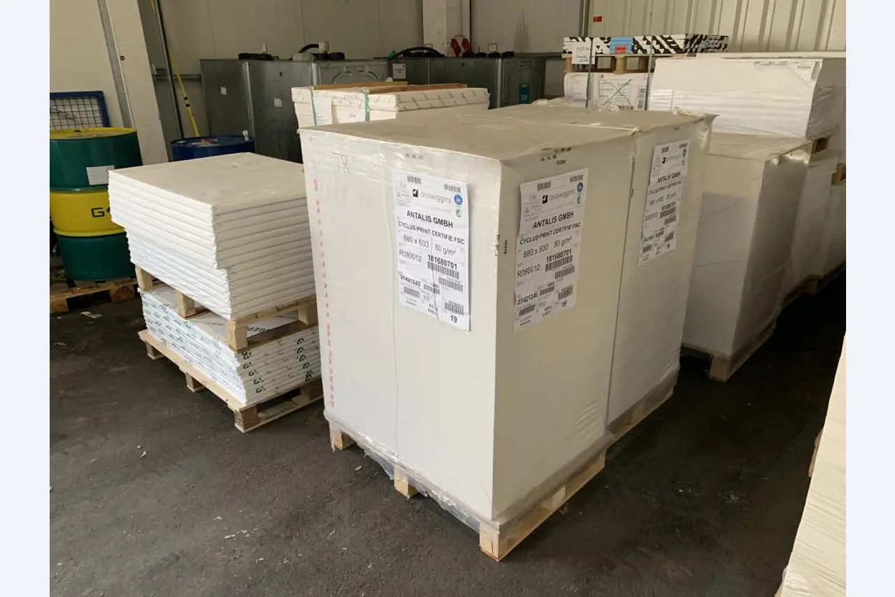 Máquinas de impressão digital, de pré-impressão e de pós-impressão<br>, bem como equipamento de escritório e comercial-4