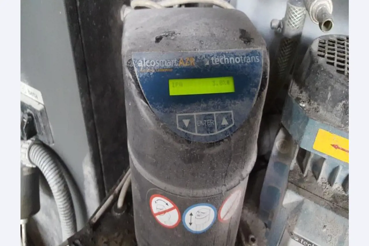 Máquinas de impressão digital, de pré-impressão e de pós-impressão<br>, bem como equipamento de escritório e comercial-23