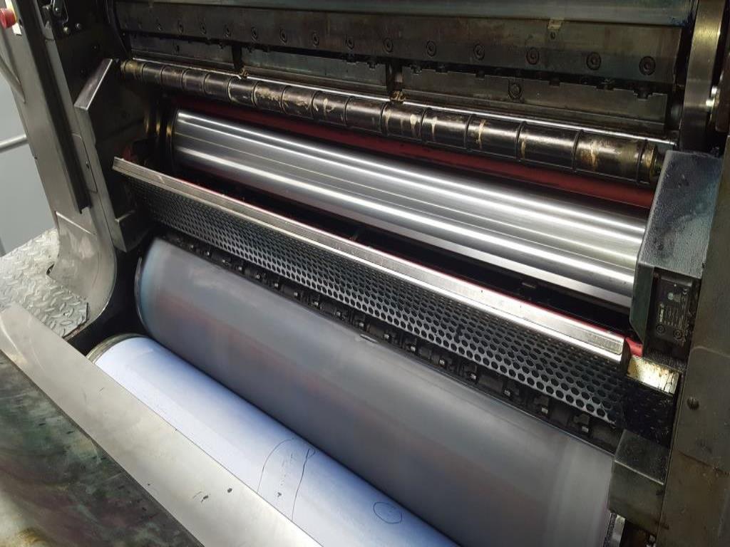 
Máquinas de impressão digital, de pré-impressão e de pós-impressão<br>, bem como equipamento de escritório e comercial-74