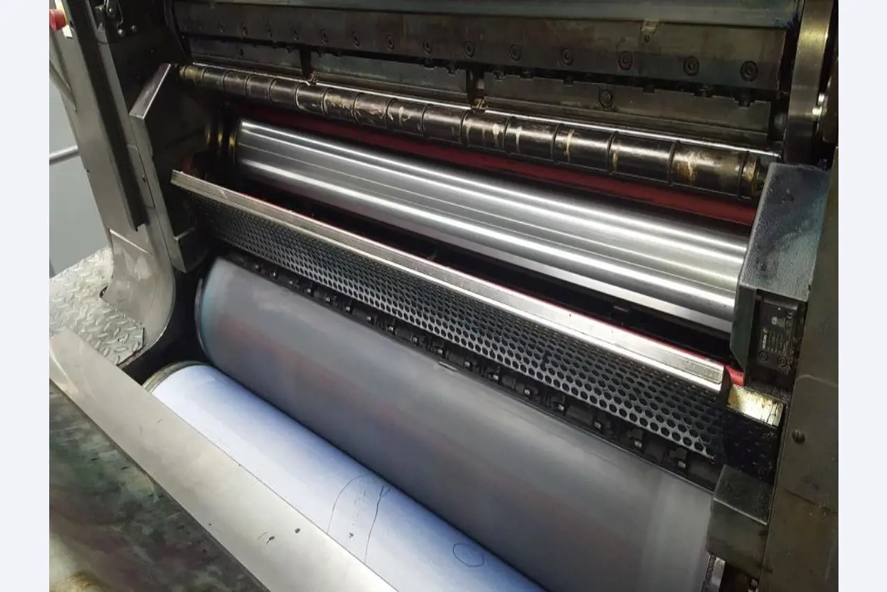 Máquinas de impressão digital, de pré-impressão e de pós-impressão<br>, bem como equipamento de escritório e comercial-74