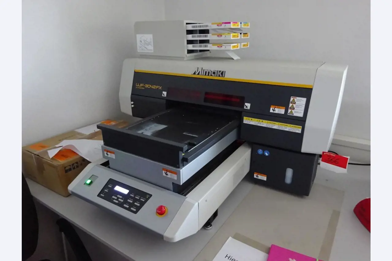 Máquinas de impressão digital, de pré-impressão e de pós-impressão<br>, bem como equipamento de escritório e comercial-1