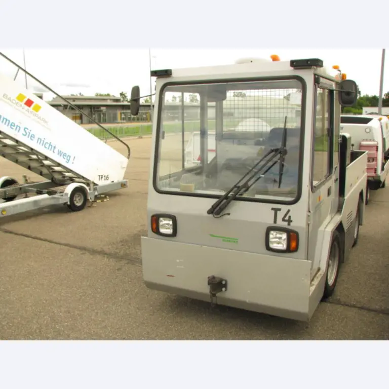 articulated busses and ground power unit-4