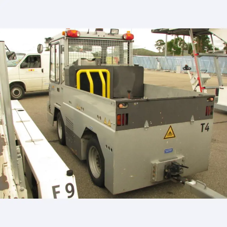 articulated busses and ground power unit-5